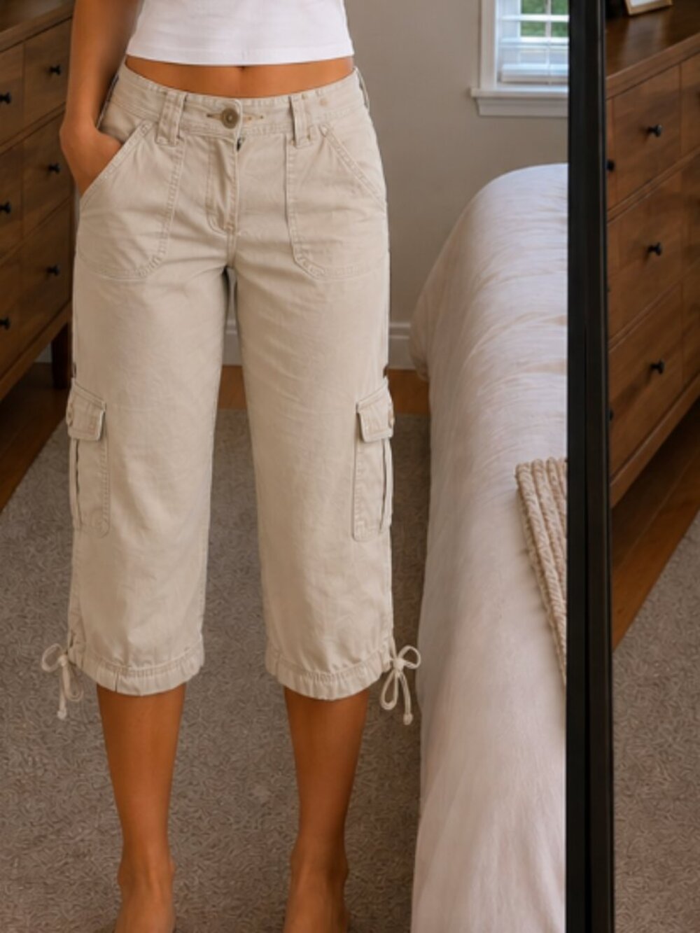 Vintage Y2K Gloria Vanderbilt Stone Beige Cargo Capri Pants Drawstring Hem Size